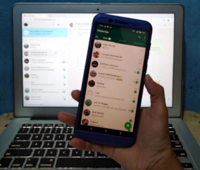 Buka WhatsApp di Laptop atau Komputer 