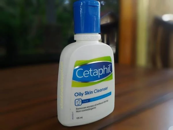 pembersih wajah cetaphil oily