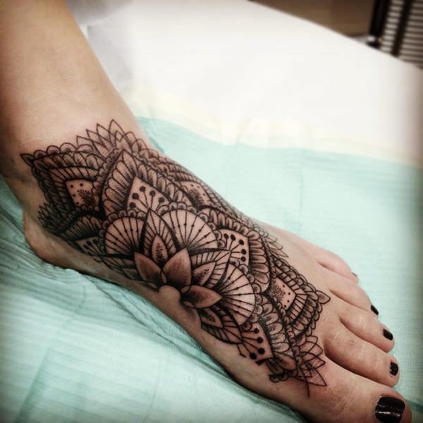 Tatuagens de Mandala - 45 ideias femininas