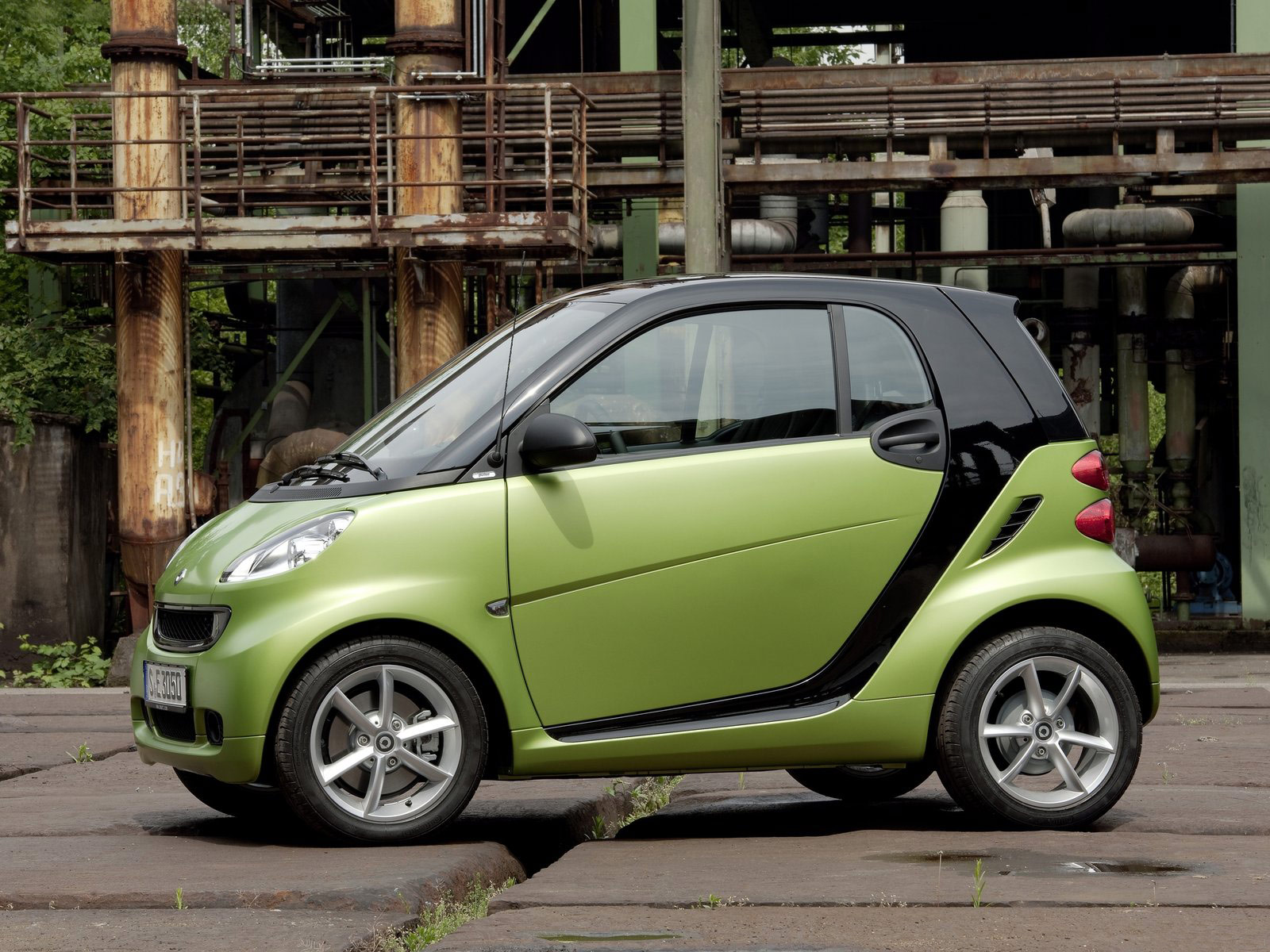 2011 SMART fortwo Car Desktop Wallpapers ~ Wallpaper 