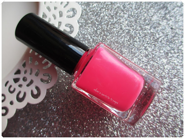 Perfect Beauty by Juliette Crowe {pintauñas - review & swatches} 