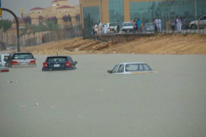 Netizen Heboh! Padang Pasir Di Saudi Berubah Jadi Lautan 