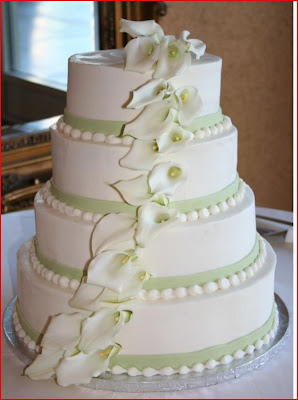 Cream Wedding Cakes