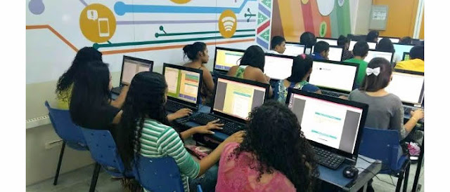 Programa abre 160 vagas para formar desenvolvedores de software de graça.