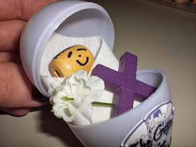 http://looktohimandberadiant.blogspot.com/2012/02/gospel-in-eggshell.html