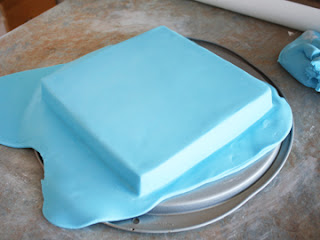 sharp edges on fondant cake