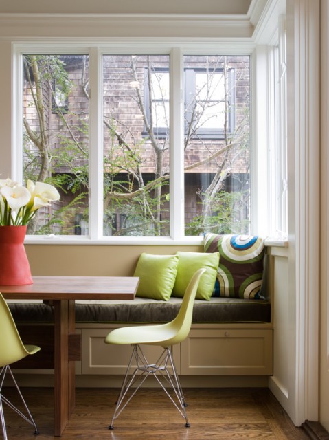 Window Seat with Dining Table for Kitchen