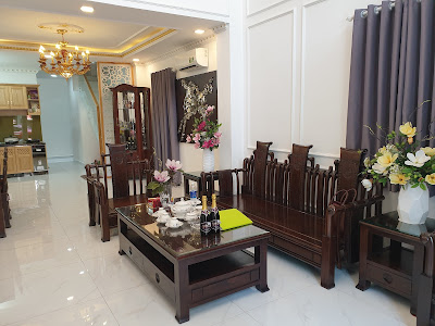 Phòng khách một căn nhà bán quận Phú Nhuận