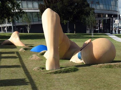 12 Giant Sculptures From Around the World