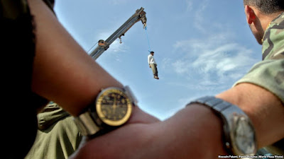 Medieval: Public hanging in Iran