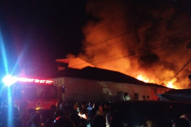 Kebakaran Landa Asrama Mako Brimob, Puluhan Petugas Damkar Dikerahkan