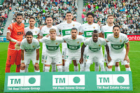 ELCHE C. F. Temporada 2021-22. Kiko Casilla, Fidel, Lucas Pérez, Enzo Roco, Johan Mojica, Lucas Boyé. Javier Pastore, Raúl Guti, Omar Mascarell, Helibelton Palacios, Pedro Bigas. ELCHE C. F. 1 REAL MADRID C. F. 2. 30/10/2021. Campeonato de Liga de 1ª División, jornada 12. Elche, Alicante, estadio Manuel Martínez Valero: 23.010 espectadores. GOLES: 0-1: 22’, Vinicius jr. 0-2: 73’, Vinicius jr. 1-2: 86’, Pere Milla.