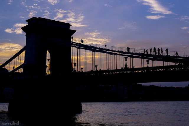 Crazy people on the Chain Bridge, Budapest