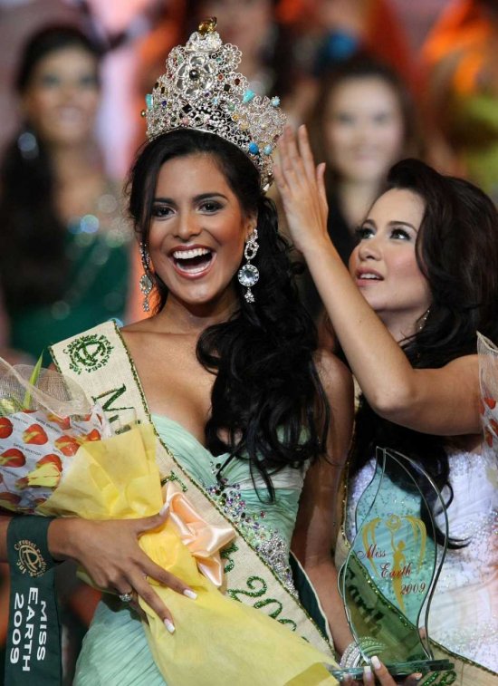 Larissa Ramos Miss Earth 2009