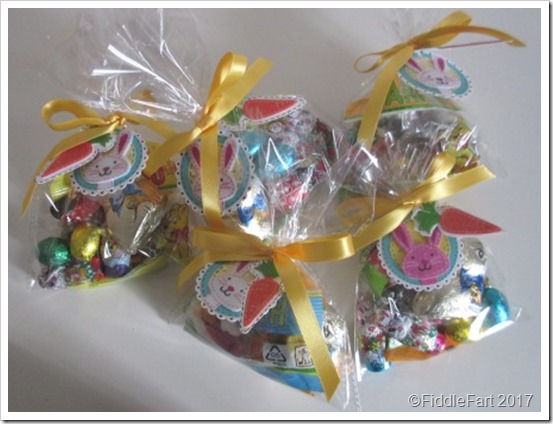 Easter Favour Bags with Easter Bunny Tags 1 Easter Favour Bags with Easter Bunny Tags 1