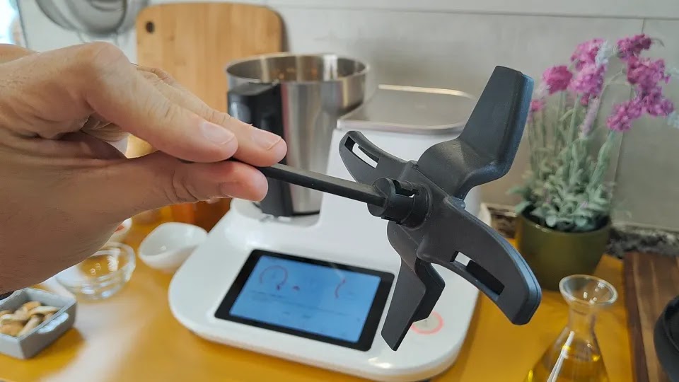 planta cara al Día sin IVA de MediaMarkt y deja rebajadísimo este  robot de cocina Moulinex que utiliza Carlos Ríos y es perfecto para los  realfooders