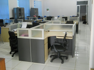 Meja Partisi 4 Staff - Cubicle Workstation