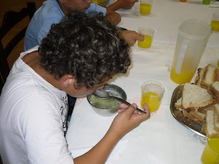 Desde o cultivo, passando pela colheita, até à confeção, trabalhámos todas as etapas necessárias para se colocar na mesa um saboroso Caldo Verde “Made in Animação de Rua"!