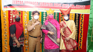 RITUAL ADAT TOLAK BALA BAKAUA - IKSB SANGGAU