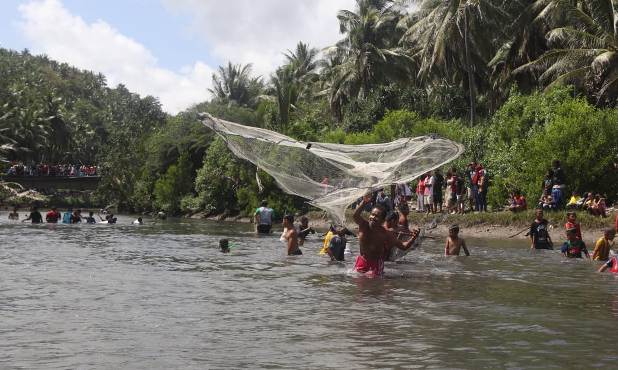 Meriah Pesta Rakyat A'Jalaombong, Di Muara S. Sangkulu-Kulu Selayar