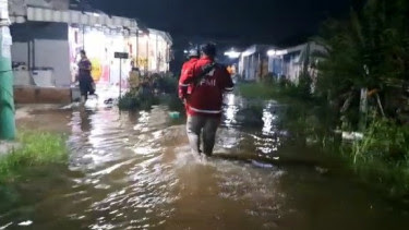 Terjadi Lagi! Banjir Rob Melanda Pesisir Kota Tegal, Warga di Kramat Mengungsi