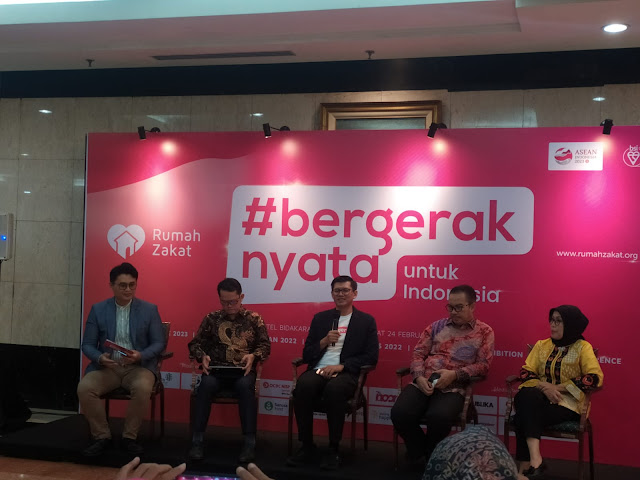 Bergerak Nyata