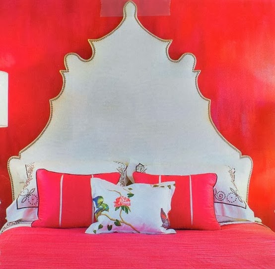 quarto casal vermelho branco