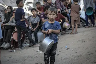 More than a thousand aid-seekers have been killed in Gaza since May, and Palestine calls for an emergency Arab meeting.