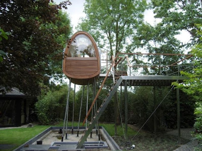 The Froschkönig Treehouse by Baumraum