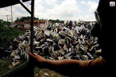 China’s Electronic Waste Hell Seen On www.coolpicturegallery.us