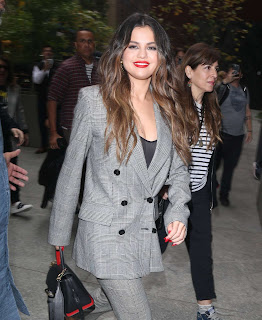 Selena Gomez – Arrives To Her Midtown Hotel In New York