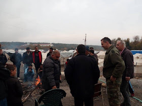 Σε εξέλιξη η επιχείρηση μετεγκατάστασης των προσφύγων.