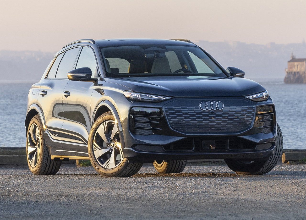 2025 Audi Q6 e-tron [US]