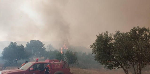 Φωτιά τώρα στις Πόρτες Αχαΐας – Πέρασε στη Βάλμη Ηλείας – Προληπτική εκκένωση