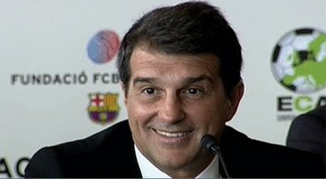 Laporta afirma que tantea a otros delanteros Laporta afirma que tantea a otros delanteros