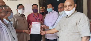 पेंशनरों ने अपनी माँगों का ज्ञापन मुख्यमंत्री को भेजा | #NayaSaberaNetwork