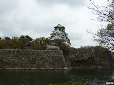 大阪城と桜