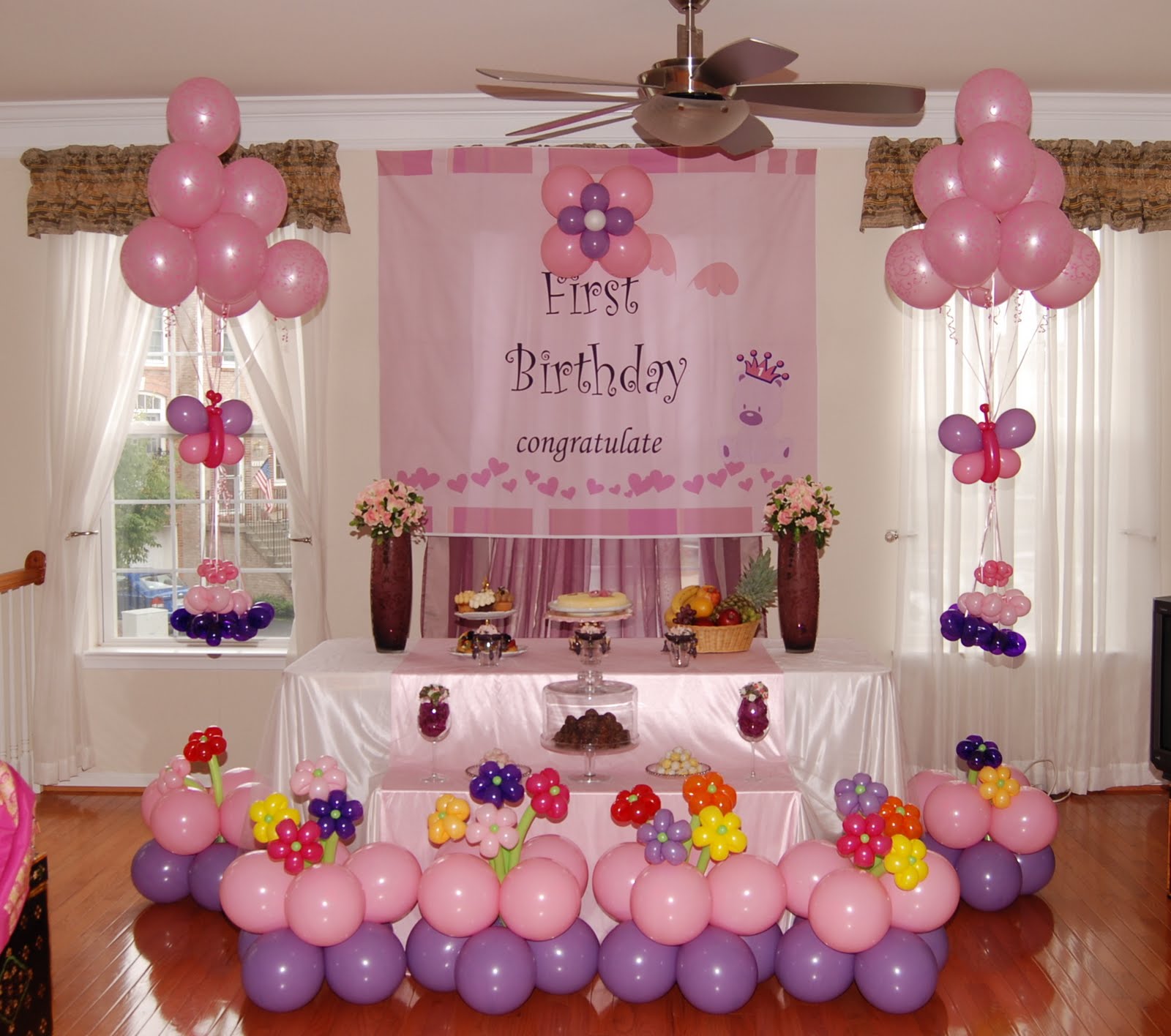 elegant wall decor ideas Birthday Party Decoration Ideas at Home | 1600 x 1416