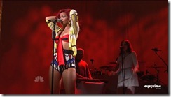 tn-by_mah0ne-Rihanna_Performing_At_Saturday_Night_Live_30.10.10_019