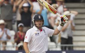 Century from Bell helped England to set a target of 311 for Australia