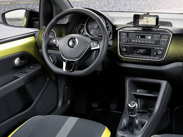 Volkswagen up! 2017 - interior