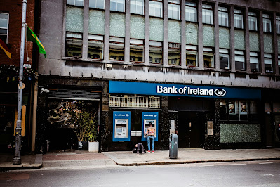 benefits of a credit union vs a bank, credit union vs bank fees, credit union vs bank interest rates, credit union personalized service, credit union community involvement, credit union loan rates
