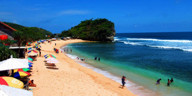 Menikmati Keindahan Pantai Indrayanti, Bali-nya Jogja