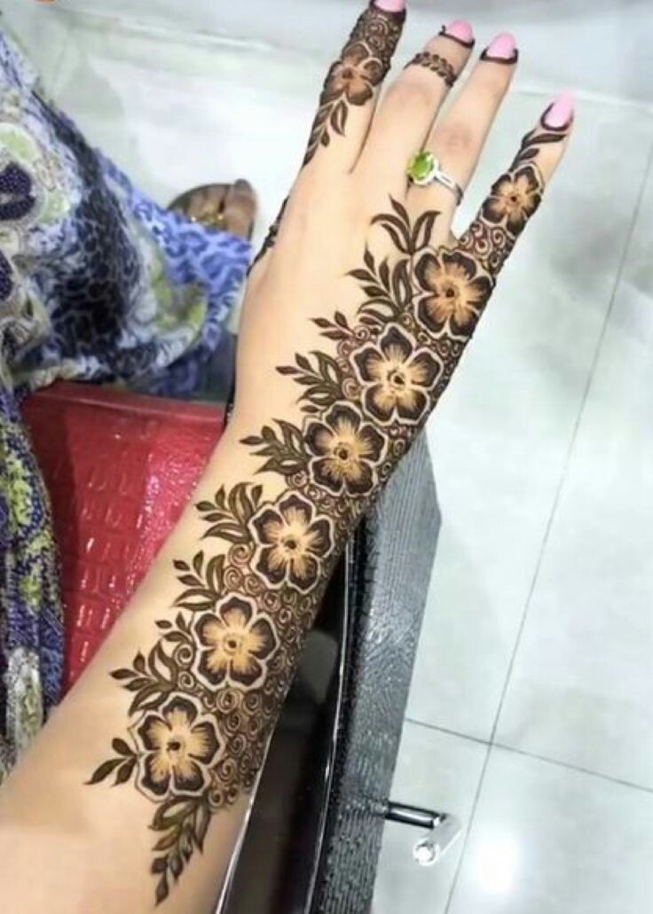 24 Latest Arabic Mehndi Designs For Full Hands Intricate And