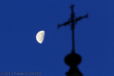 silhouettes lune nuit ciel château Blandy-les-Tours Seine-et-Marne