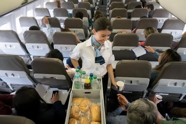 Afectados decenas pasajeros intoxicación alimentaria en la ruta de vuelos desde Santo Domingo-Madrid