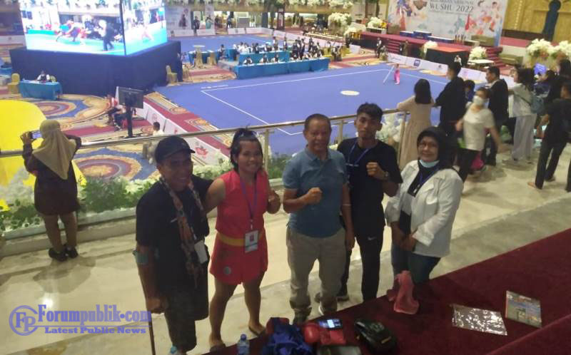 Ketua Pertina Jatim Dampingi Atlet Wushu NTT Yuliana Ina Umbu Dewa pada Piala Presiden di Surabaya