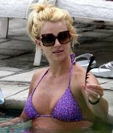 Britney Spears bikini clad