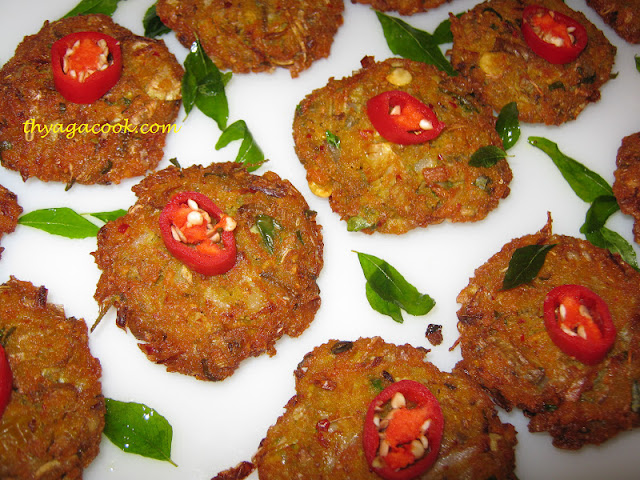 DAUN KARI Masakan Malaysia: VADAI JANTUNG PISANG