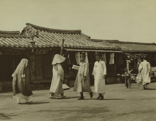 Mercato a Seoul. 1910